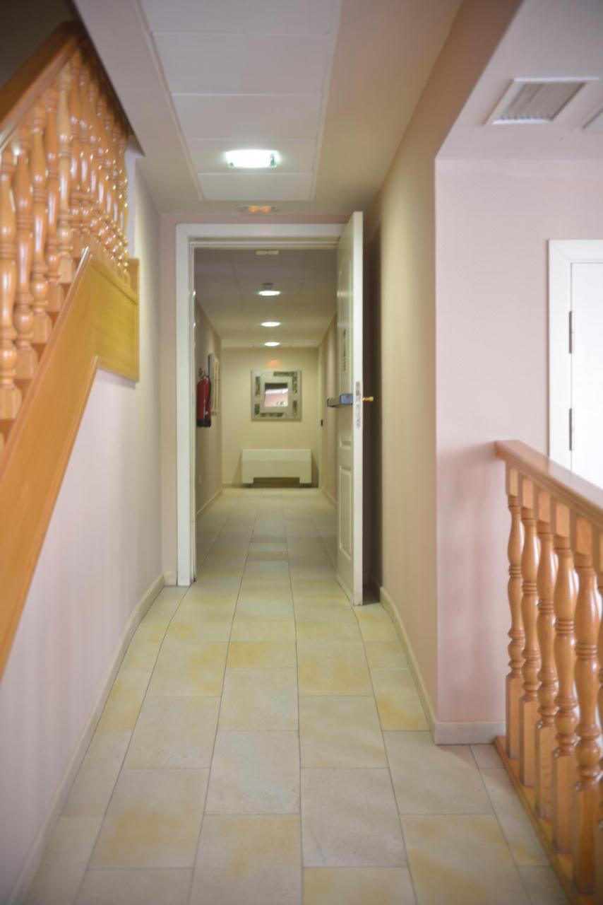 Hotel Velilla فيليّا ذي سان أنتون المظهر الخارجي الصورة